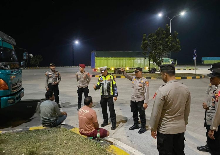 Pos Yan Operasi Lilin Krakatau 2024 Polres Tulang Bawang Gelar Patroli Dialogis
