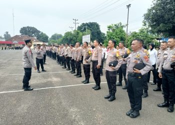 Wakapolres Metro Cek Kelengkapan Dan Sikap Tampang Personil