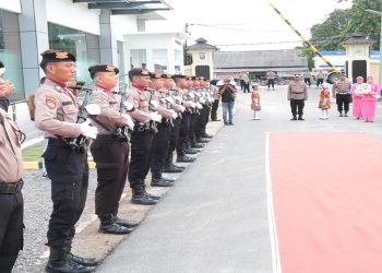 Tradisi Welcome And Farewell Parade Sambut Kapolres Tulang Bawang