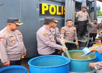 Polresta Bandar Lampung Berikan Bantuan Di Lokasi Terdampak Banjir
