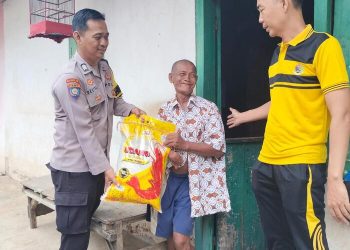 Polres Lampung Utara Salurkan Bantuan kepada Korban Banjir