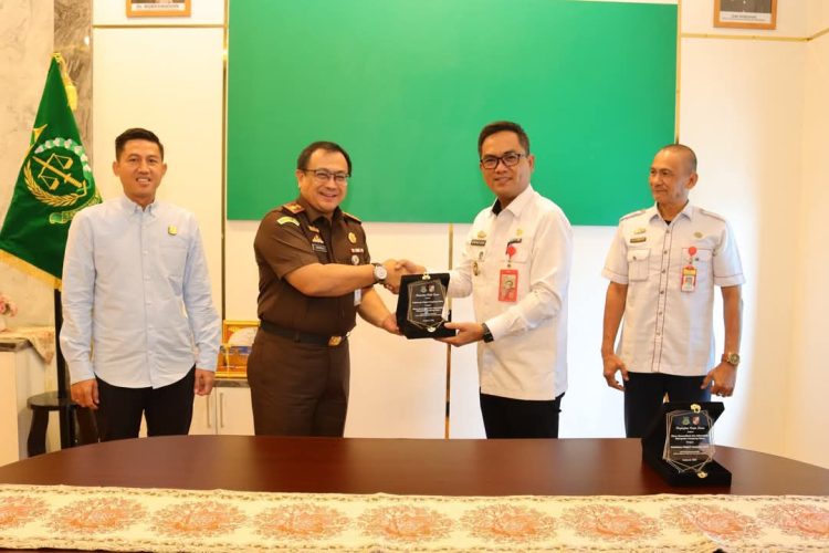 Kerja Sama Dinas Kominfo Lampung Utara dan Kejaksaan Negeri dalam Penanganan Masalah Hukum Perdata dan Tata Usaha Negara