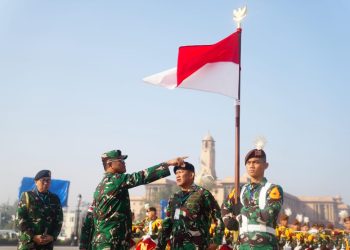 Wakasad Pimpin Kontingen Patriot Indonesia dalam Defile Perayaan Hari Republik India ke-76