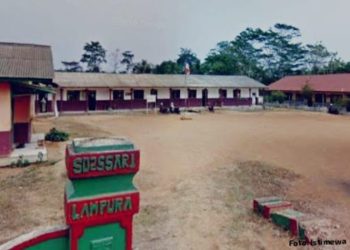 Janggal..!! Kepsek SDN 2 Kotabumi Tunda Serahterima Pembangunan Dan Pengadaan Oleh Kontraktor