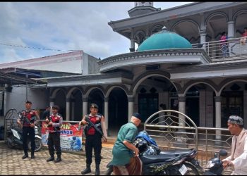 Samapta Polres Tulang Bawang Gelar Pengamanan Ibadah Sholat Jum’at, Berikut Lokasi dan Tujuannya