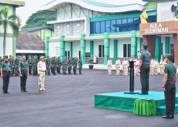 Prajurit dan PNS Korem 043/Gatam Ikuti Upacara Bulanan untuk Tingkatkan Disiplin Dan Akuntabilitas