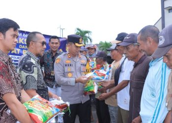 Kapolres Metro Gelar Bakti Sosial Untuk Tukang Becak Di Bulan Suci Ramadhan
