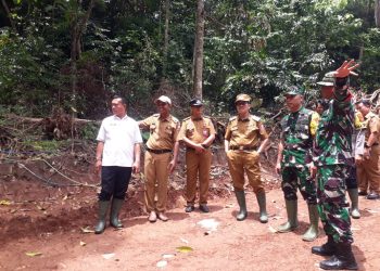 Tim Wasev Mabesad lakukan Peninjauan Sasaran Fisik TMMD ke 123 Kodim 0412/LU Di Desa Subik.
