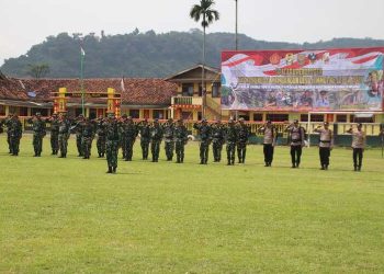 Anggota Satgas laksanakan Gladi Upacara Penutupan TMMD ke 123 Kodim 0412/LU