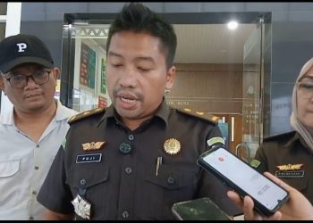 Bareskrim Polri Serahkan Empat Tersangka Sindikat Judi Online Ke Kejari Metro 