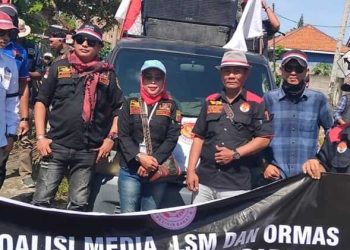 Koalisi Lsm, Media, Dan Ormas adakan Aksi Damai di Pemkab Pesisir Barat. Ada apa.?