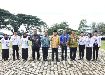 Bupati Tanggamus Serahkan SK 4.193 PPPK Paruh Waktu, Dorong Peningkatan Kinerja Pelayanan Publik