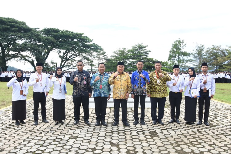 Bupati Tanggamus Serahkan SK 4.193 PPPK Paruh Waktu, Dorong Peningkatan Kinerja Pelayanan Publik