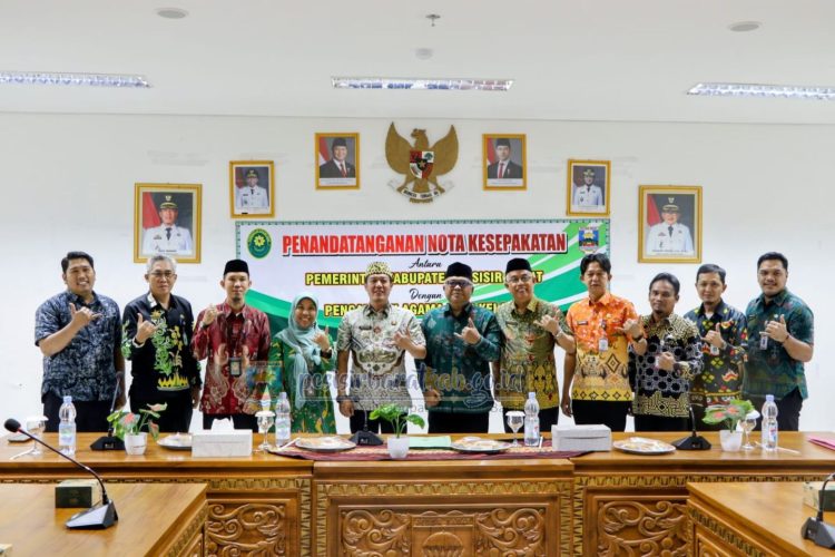 BUPATI PESISIR BARAT HADIRI PENANDATANGANAN MOU DENGAN PENGADILAN AGAMA KRUI KELAS II