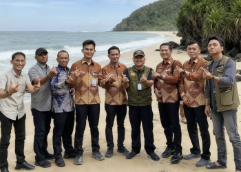 Tanggamus di Peta Dunia: Gigi Hiu dan Kiluan, Wisata Alam Tanpa Polesan