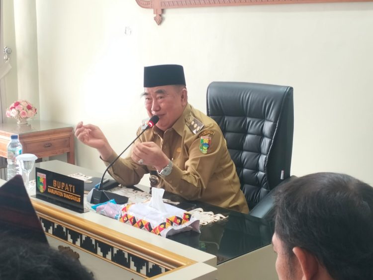 “Dari Kritik ke Aksi: Bupati Tanggamus Tegaskan Pembangunan Tak Bisa Instan